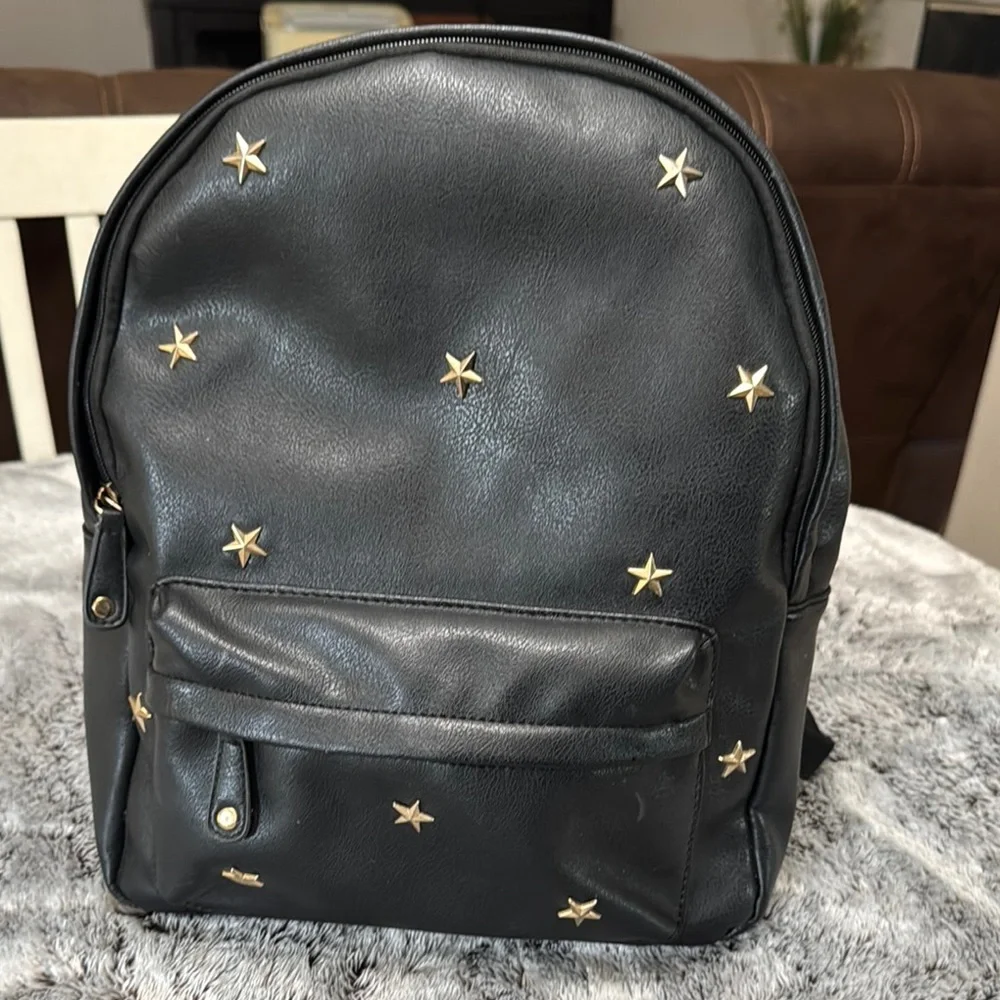Kiss Me Couture Girls Black Backpack Adjustable Strap Zip‎ Pockets Faux Leather